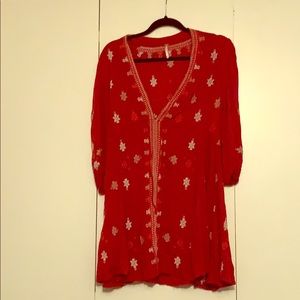 Sheer flowing vintage print quarter sleeve